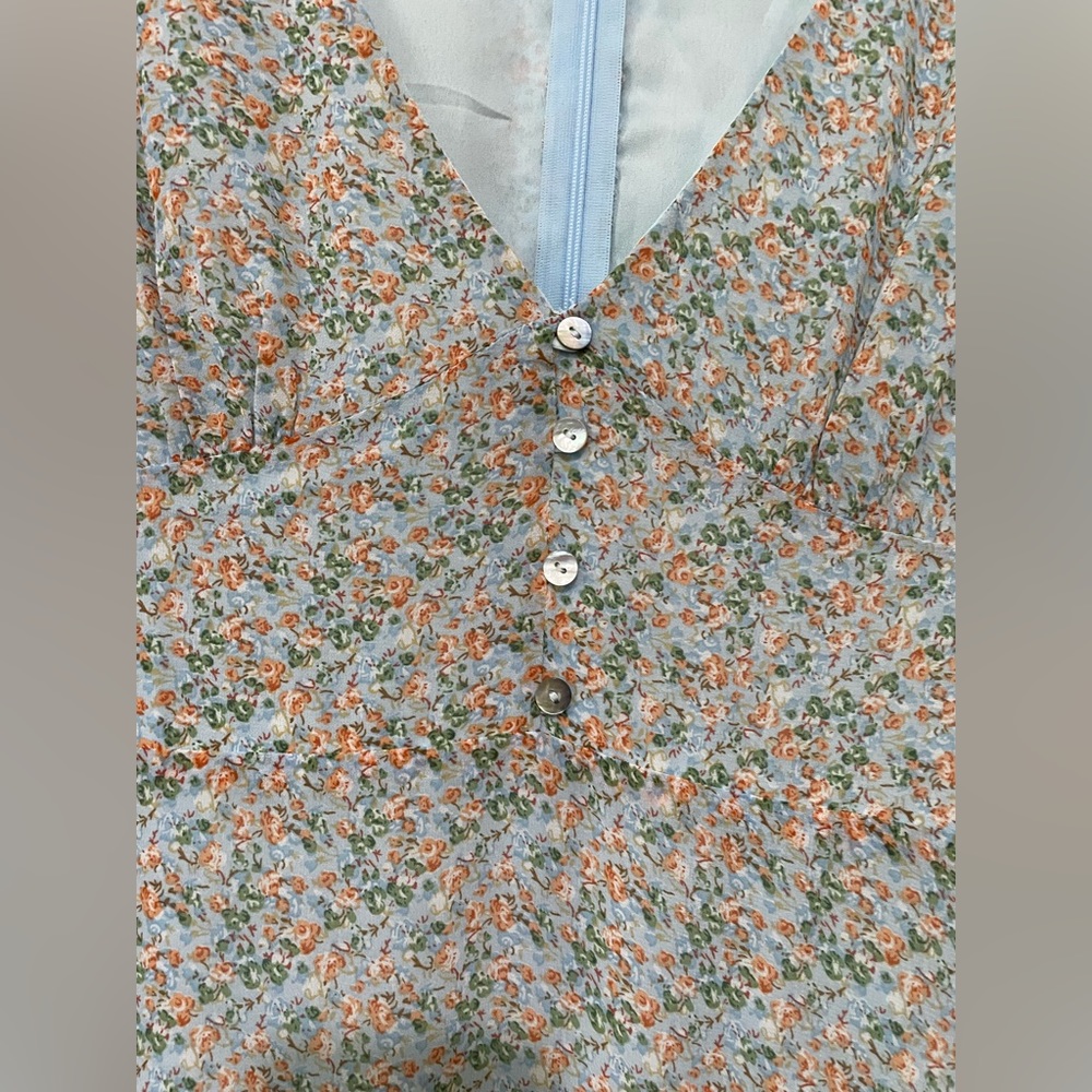 Petal + Pup Floral Midi Dress - Picture 5 of 11